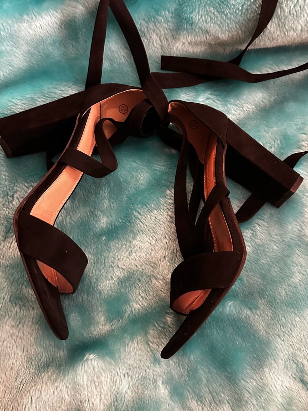 Women's Black Strappy Block Heel Sandals